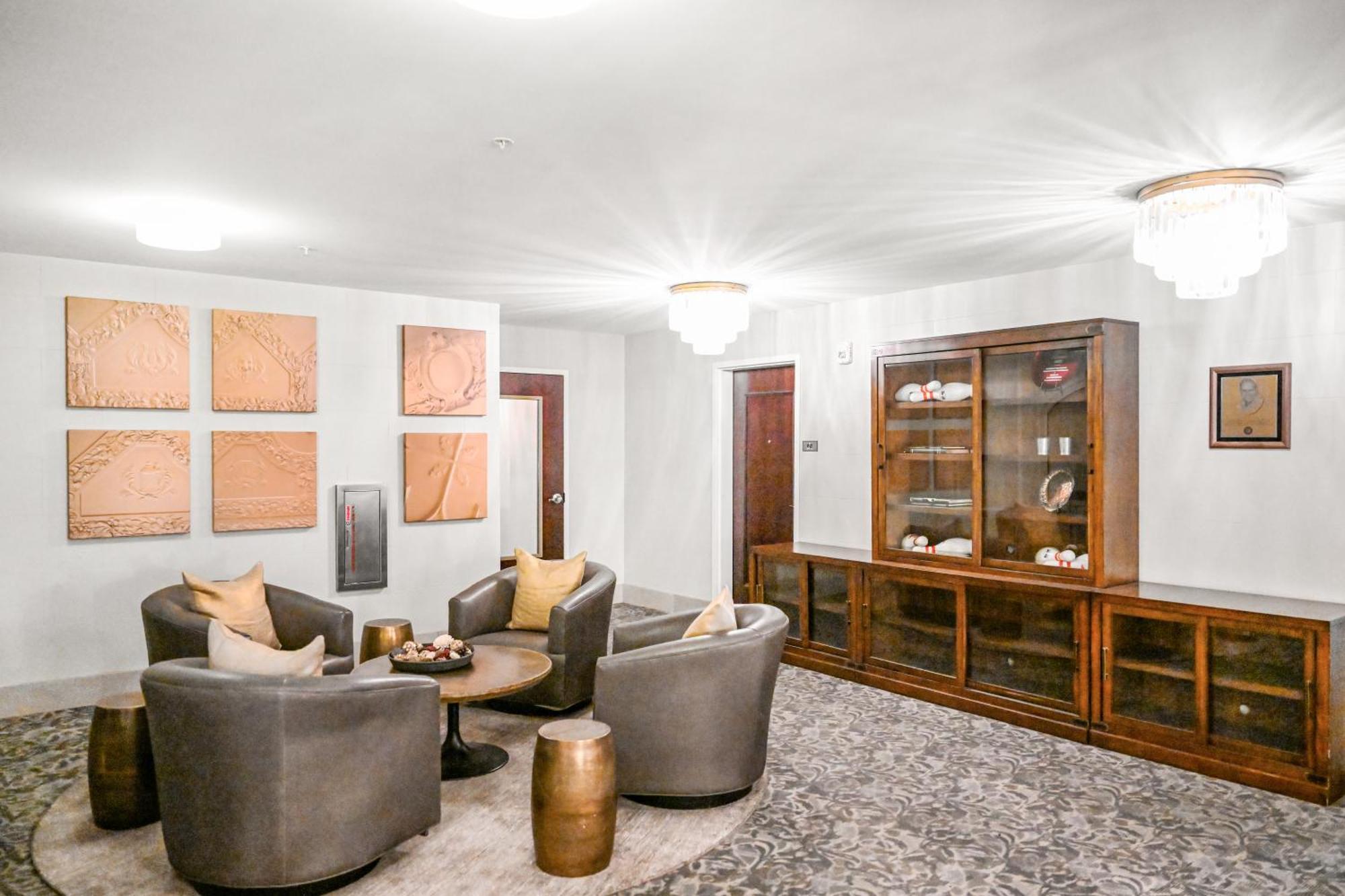 Heart Of Dt With Free Pool & Steam Plus Gym Luxe 812 Cleveland Bagian luar foto
