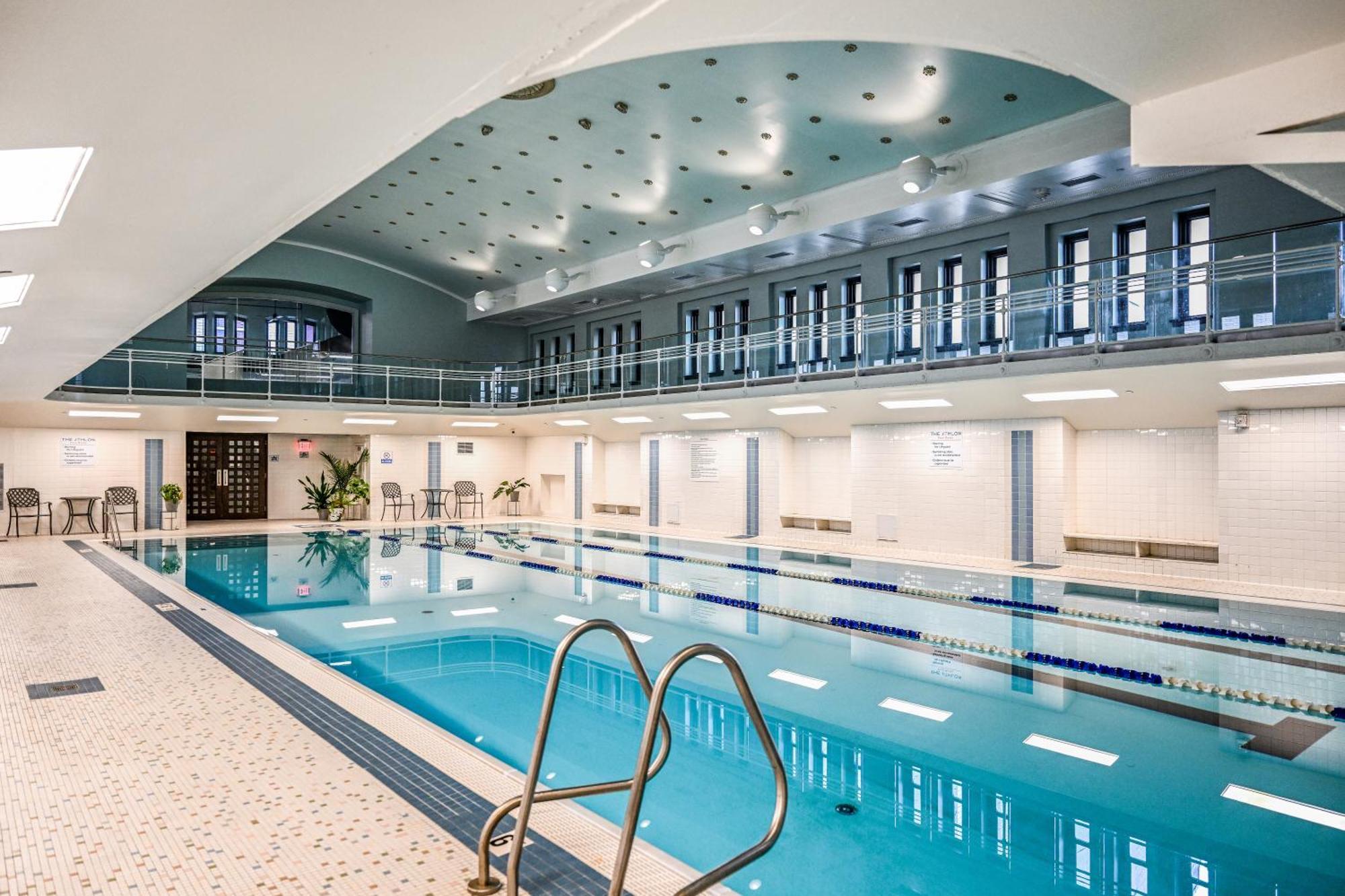 Heart Of Dt With Free Pool & Steam Plus Gym Luxe 812 Cleveland Bagian luar foto