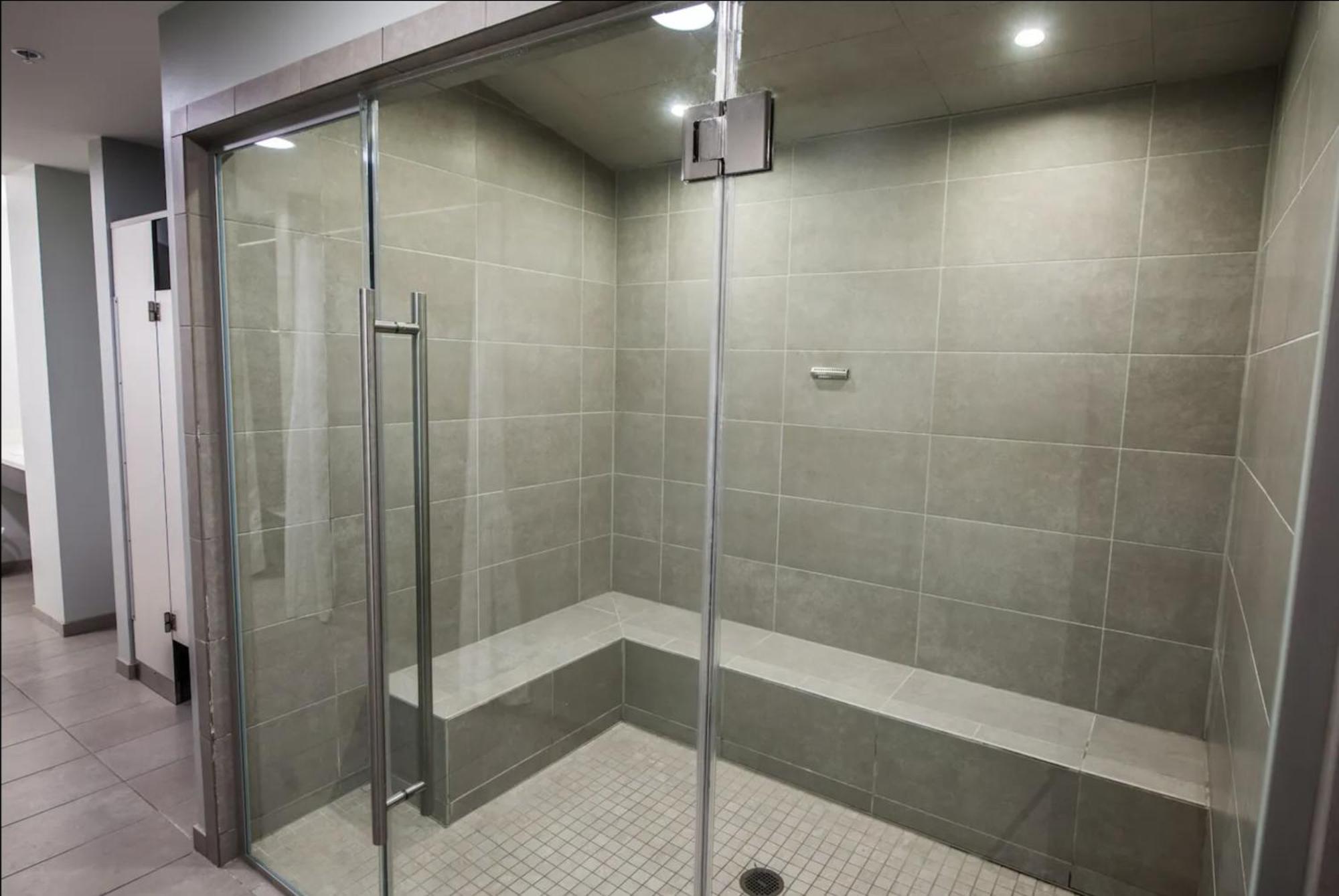 Heart Of Dt With Free Pool & Steam Plus Gym Luxe 812 Cleveland Bagian luar foto