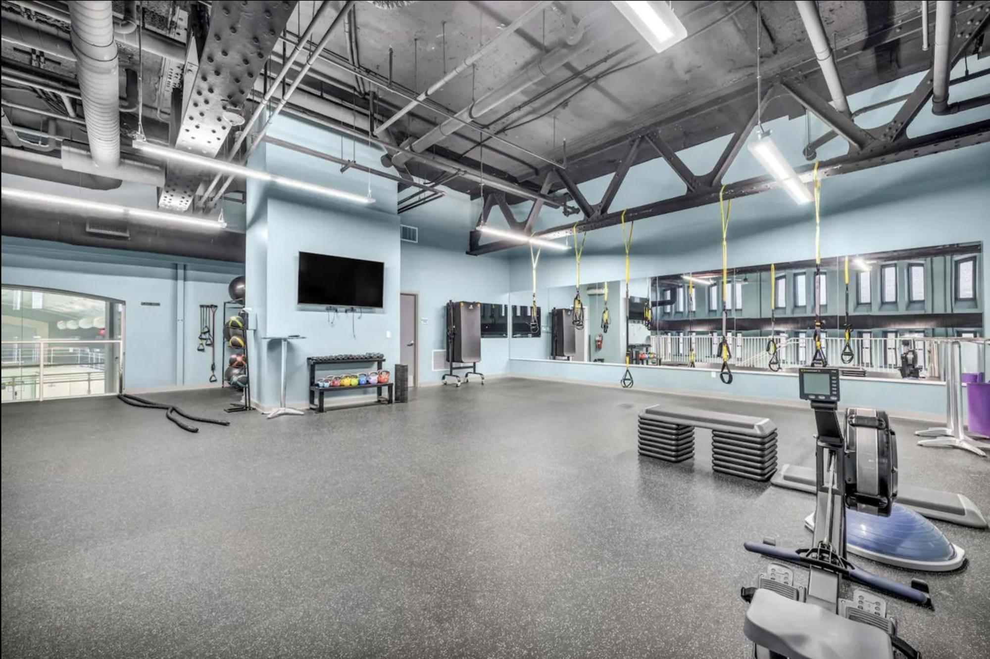 Heart Of Dt With Free Pool & Steam Plus Gym Luxe 812 Cleveland Bagian luar foto