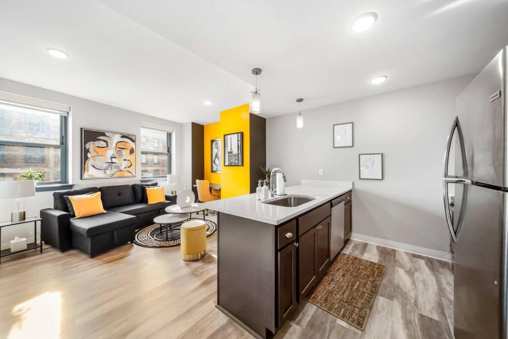 Heart Of Dt With Free Pool & Steam Plus Gym Luxe 812 Cleveland Bagian luar foto