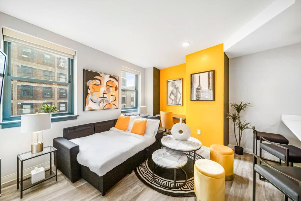 Heart Of Dt With Free Pool & Steam Plus Gym Luxe 812 Cleveland Bagian luar foto
