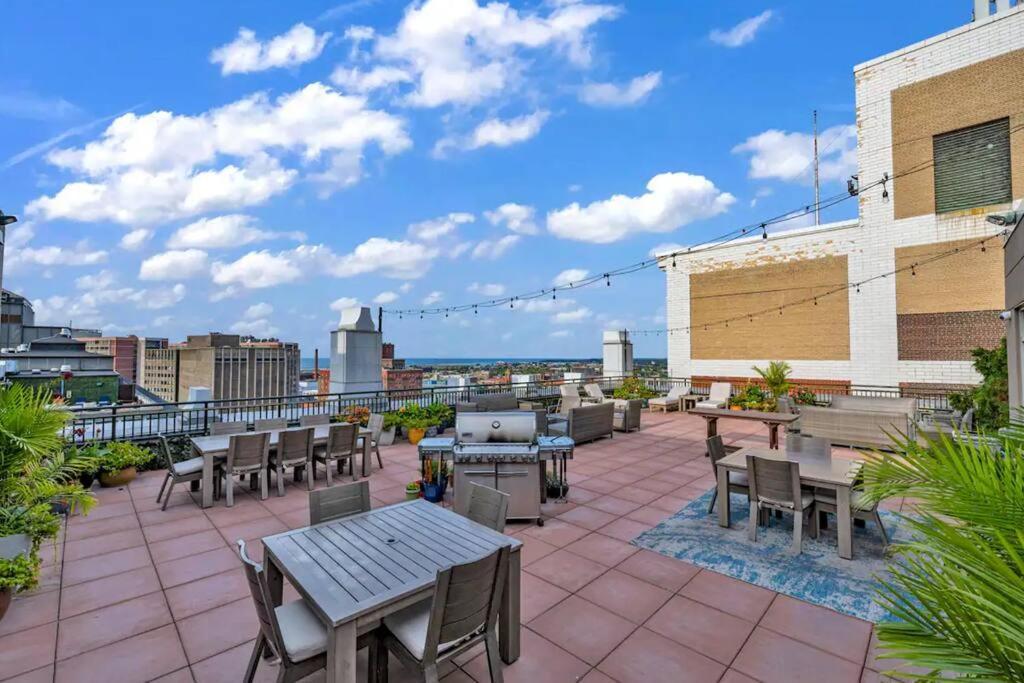 Heart Of Dt With Free Pool & Steam Plus Gym Luxe 812 Cleveland Bagian luar foto
